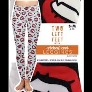 5/$30 𝅺TWO LEFT FEET Valentines Vampire Bats Leggings
